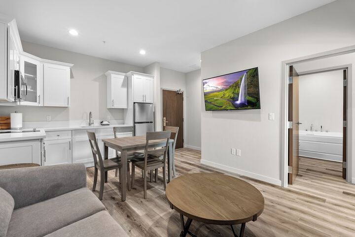 Sandpoint Hotel & Suites Downtown