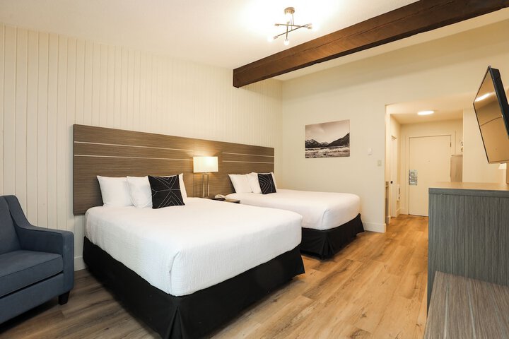 Bayshore Inn & Spa