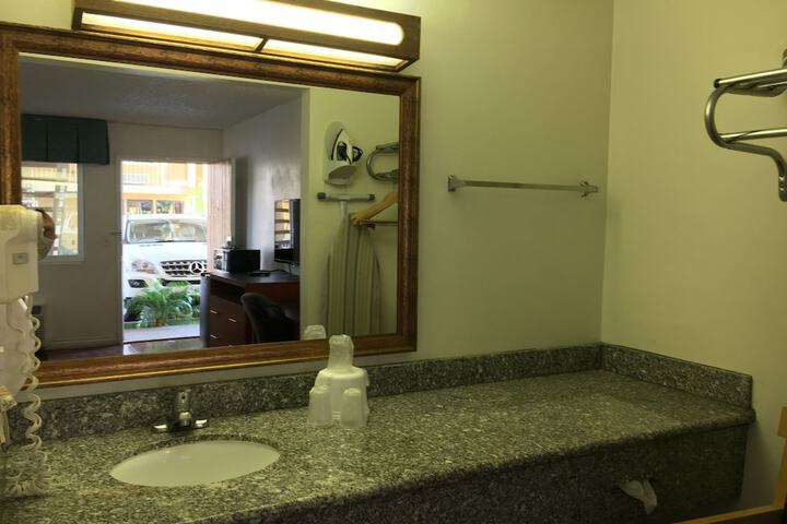 Room 31 of 54