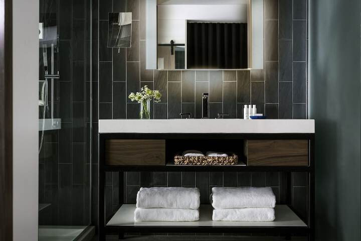 Kimpton Rowan Palm Springs Hotel by IHG