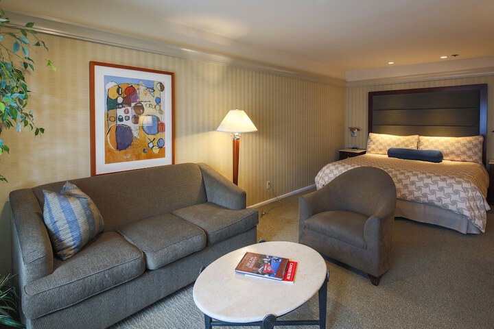Room 17 of 44