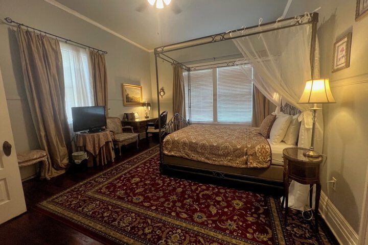 Room 32 of 55