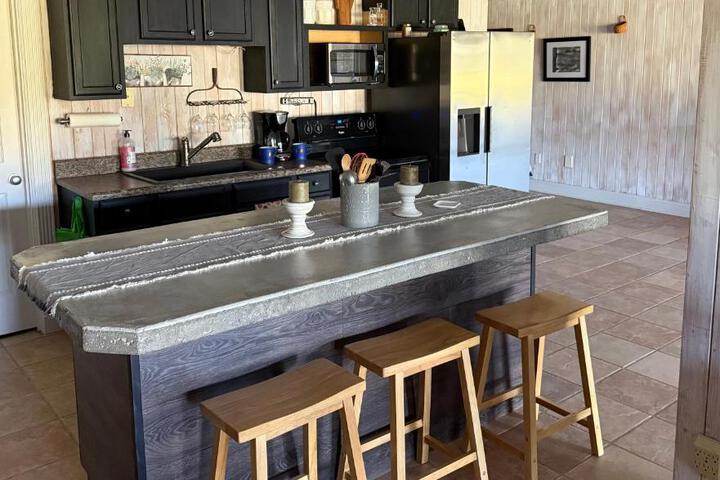 Barren Breeze Bed and Breakfast