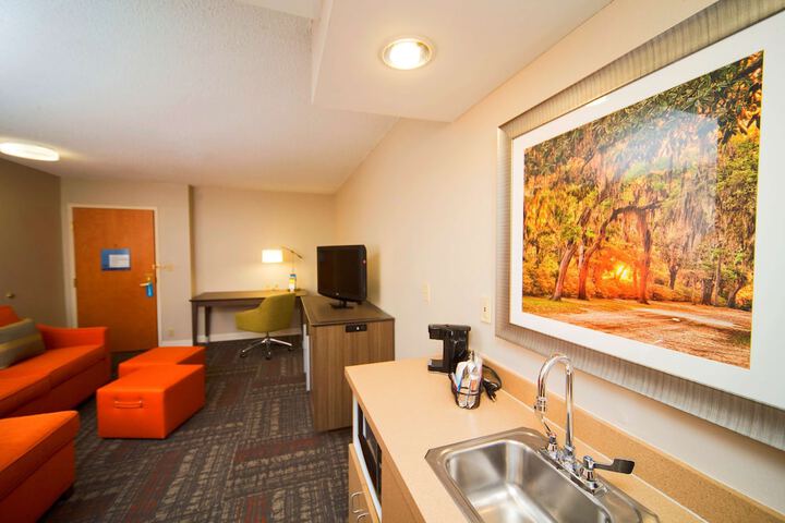 Hampton Inn & Suites Valdosta / Conference Center