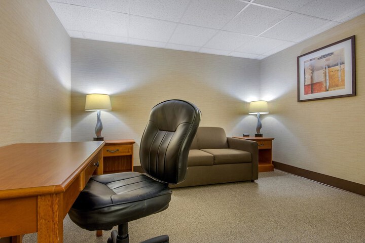Room 15 of 36