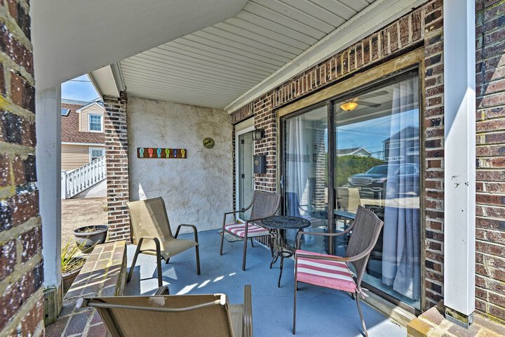 Walk to Beach: Coastal Brigantine Condo w / Patio!