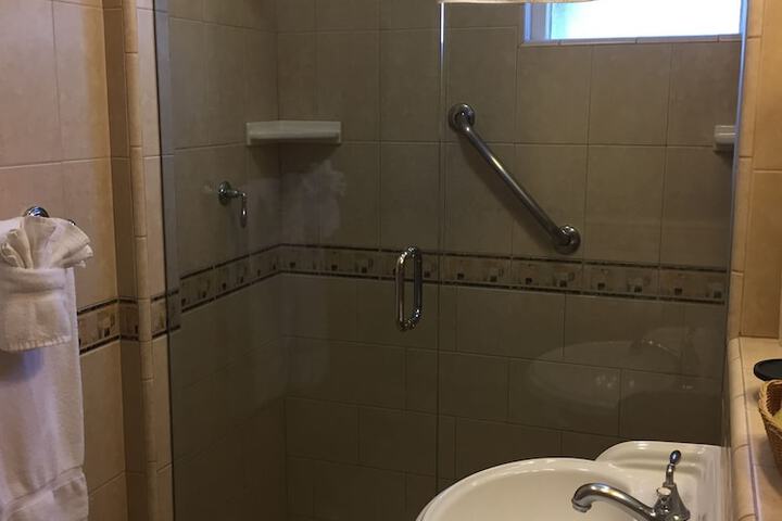Room 171 of 221