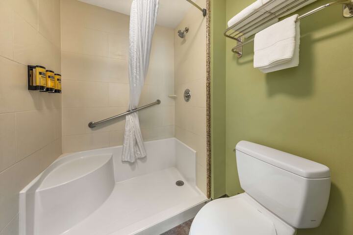 Best Western Plus Avita Suites