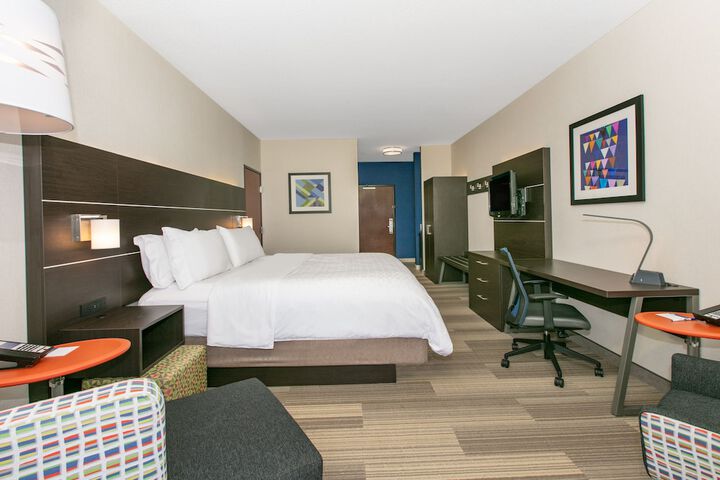 Holiday Inn Express Hotel & Suites Seaside-Convention Center by IHG