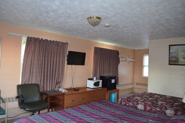 Room 3 of 7
