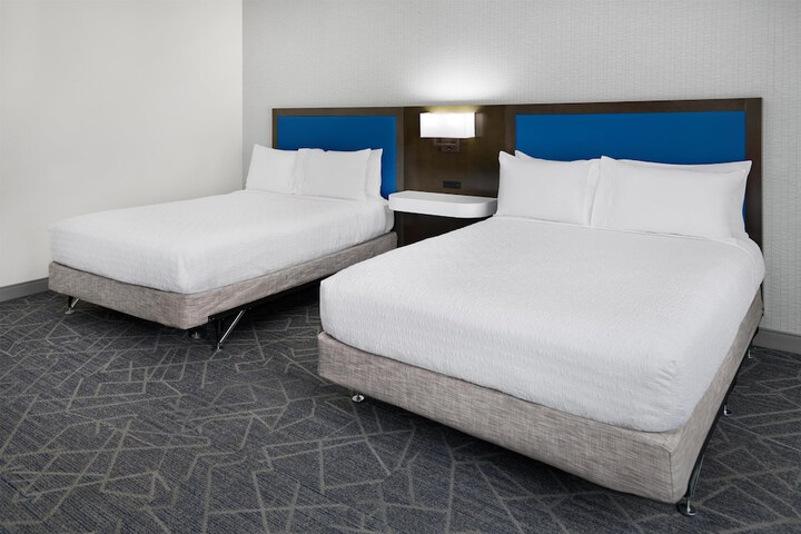 Hampton Inn & Suites Syracuse North Airport Area
