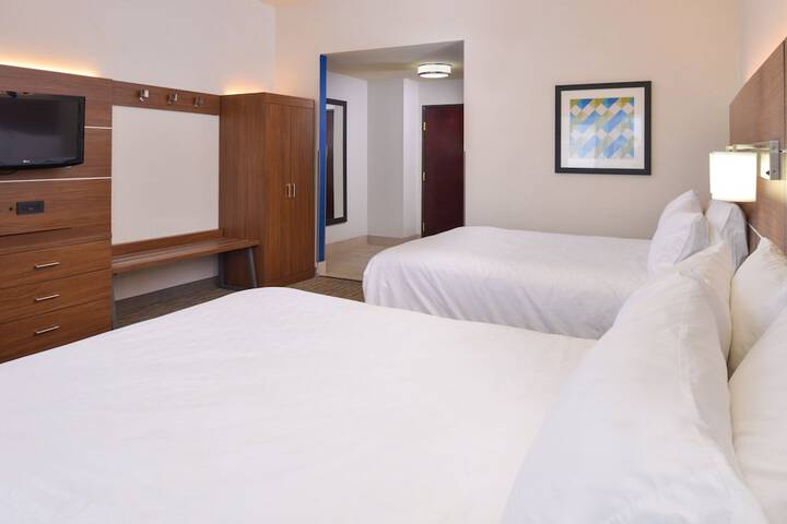 Room 15 of 50