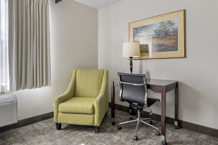 Room 21 of 32