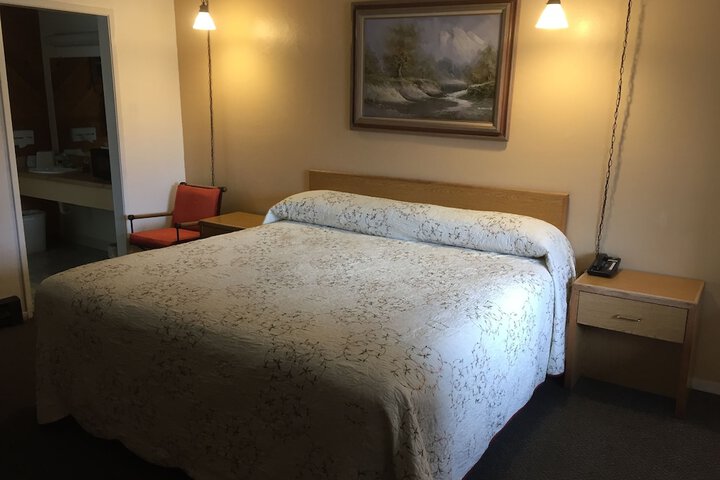 Holiday Lodge