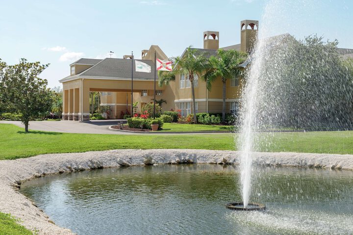 Hotel 2 of 46