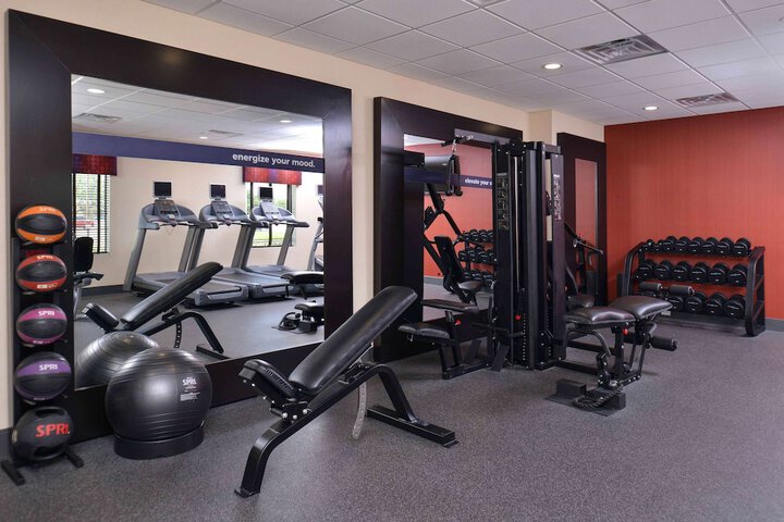 Hampton Inn & Suites Dallas Market Center