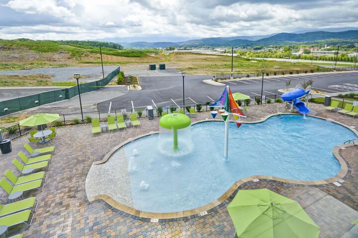 Pool 12 of 41