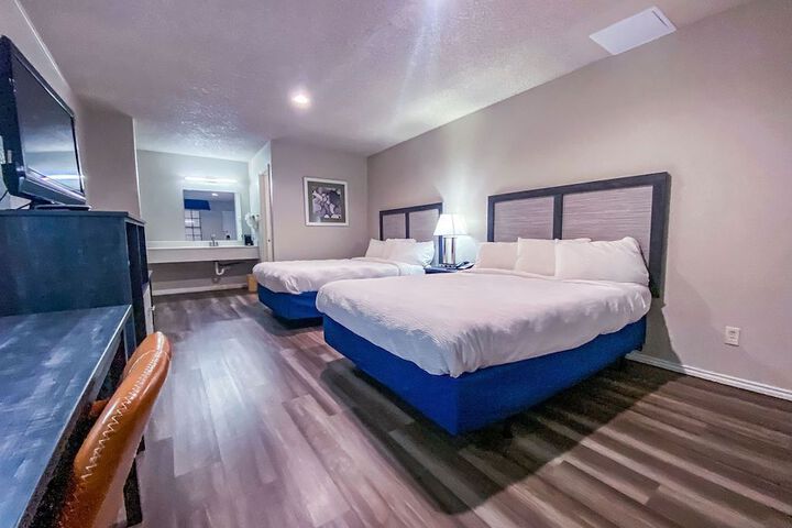 Room 21 of 39