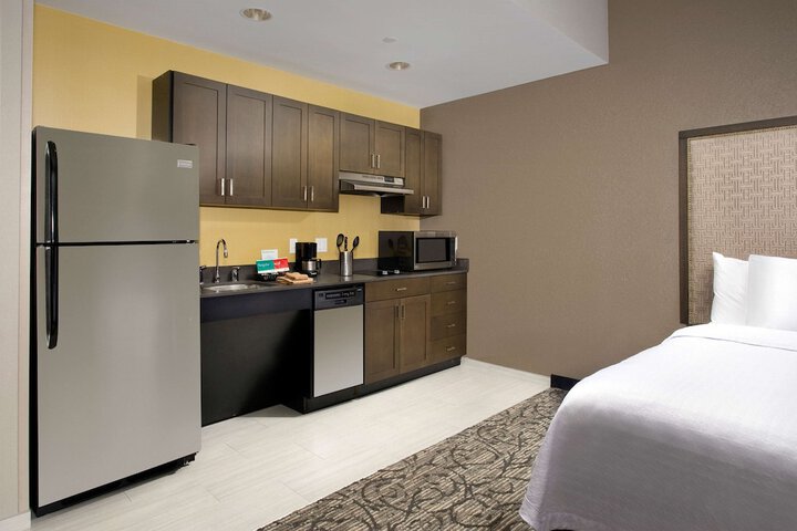 Room 28 of 37