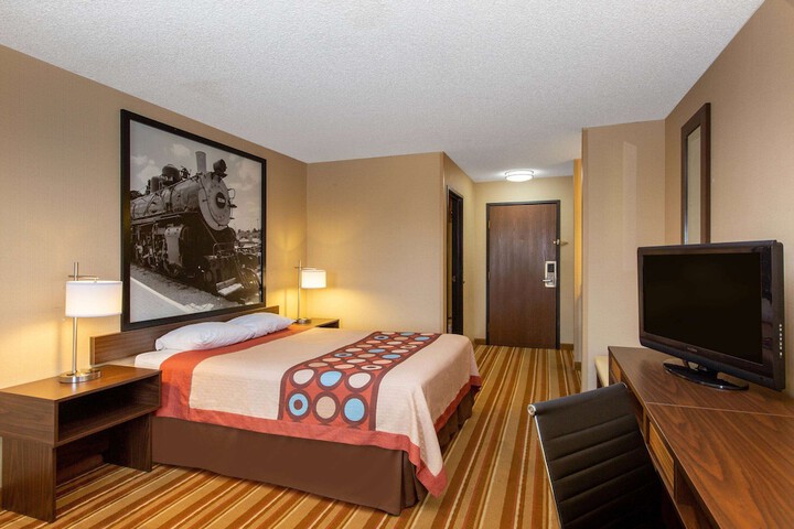 Room 26 of 42