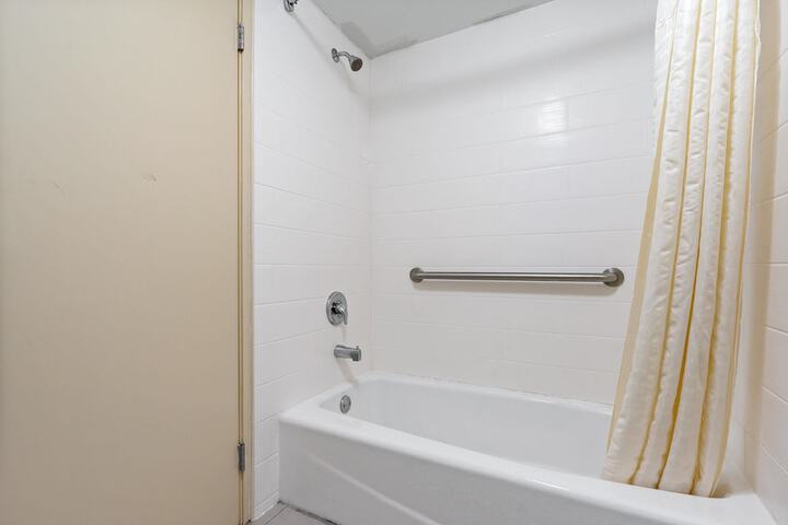 Room 18 of 45