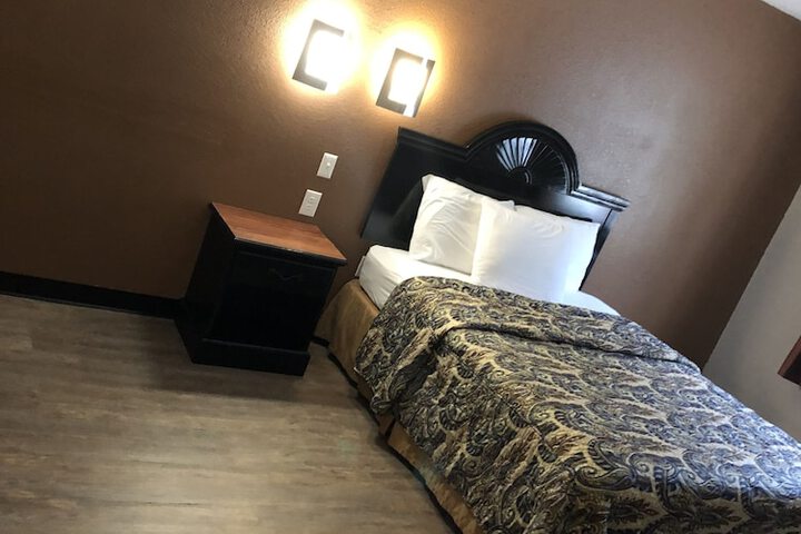 Room 72 of 125