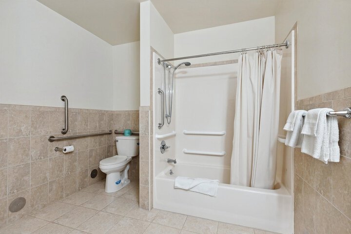 Room 4 of 15