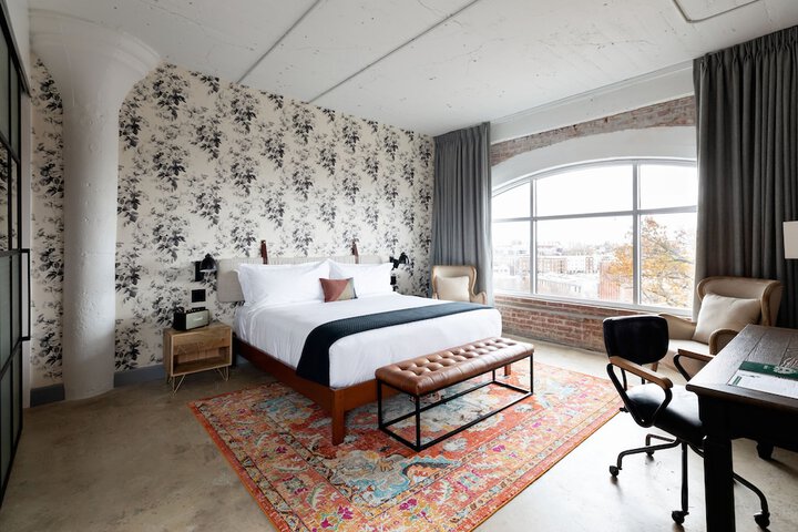 Room 25 of 59