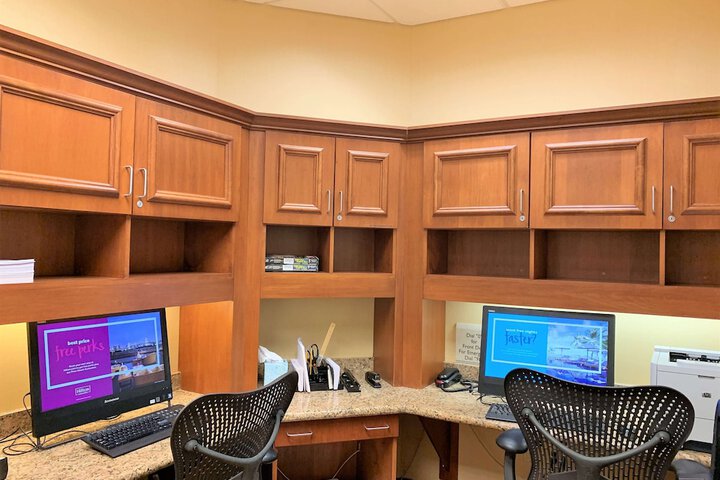 Business Center 65 of 65