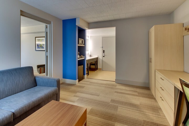 Room 25 of 55
