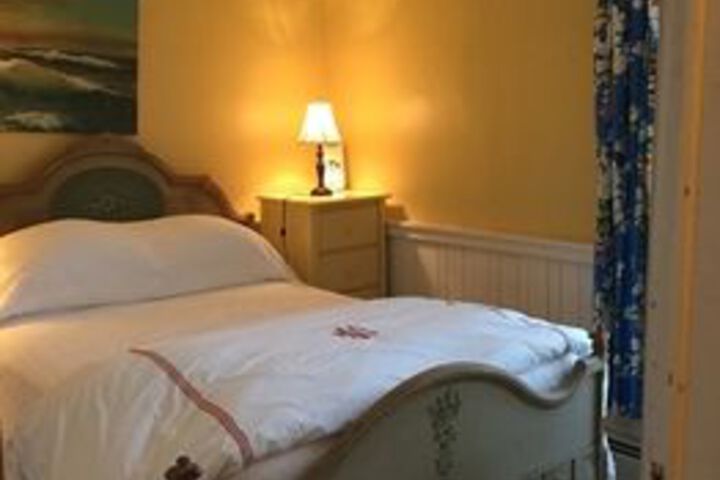 Mountain Village Farm B & B