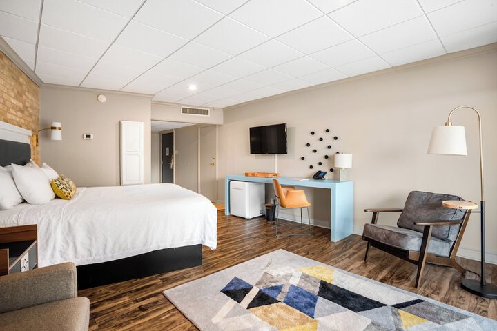 Room 97 of 250