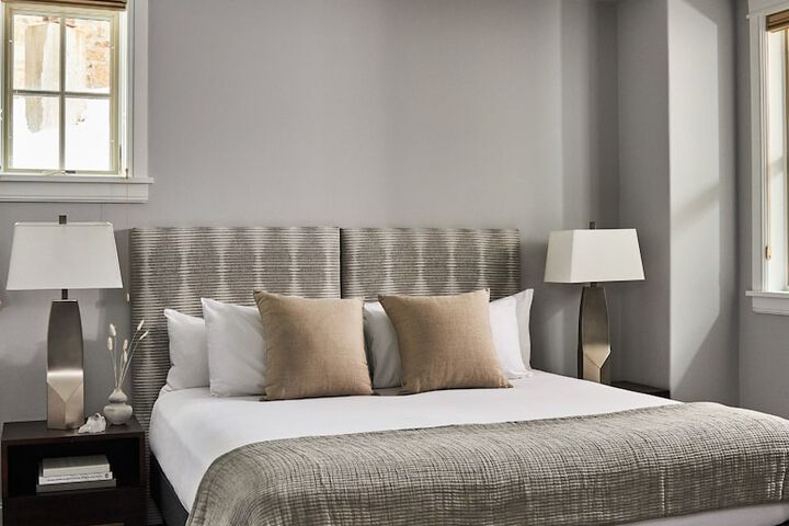 Element 52 Auberge Collection