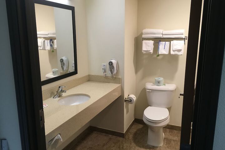 Room 20 of 27
