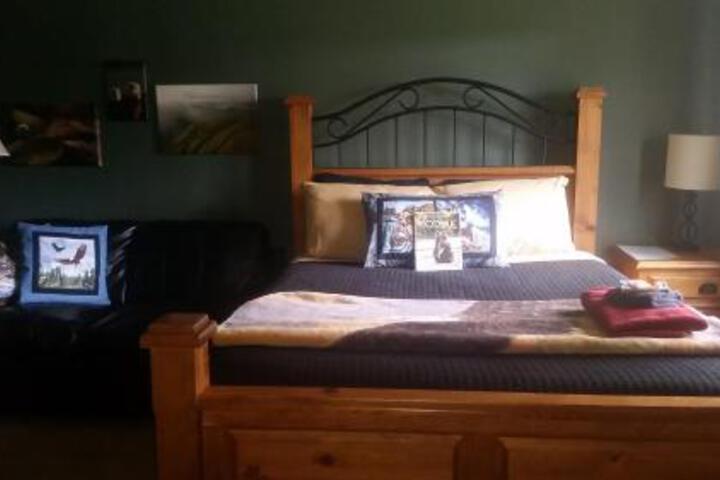 Kodiak Russian River Lodge