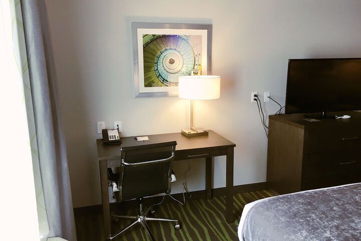 Room 51 of 84
