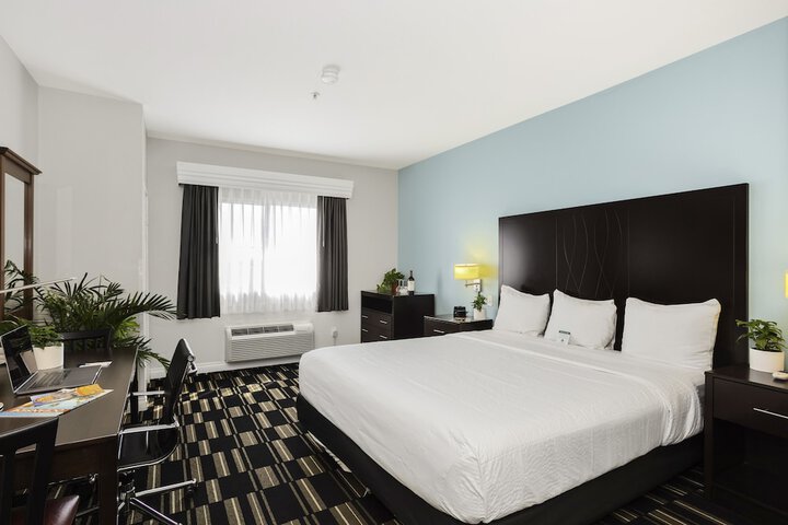 The Hotel Oceanside