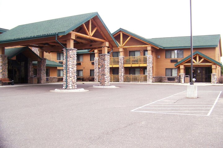 Shell Lake Lodge a Travelodge by Wyndham