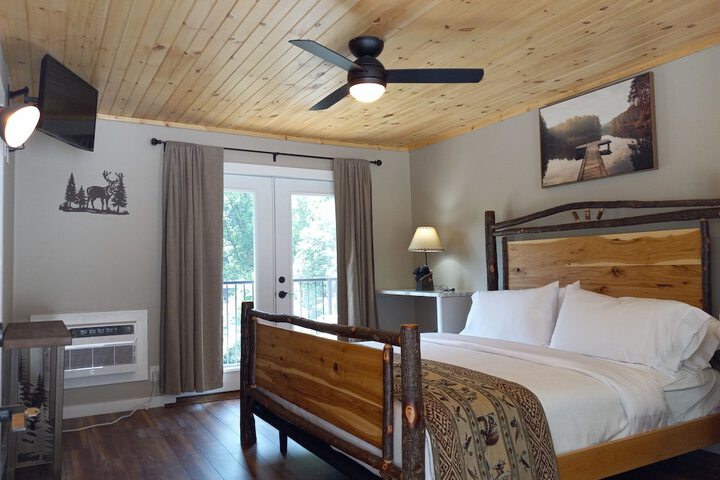 The Carter Lodge on the River