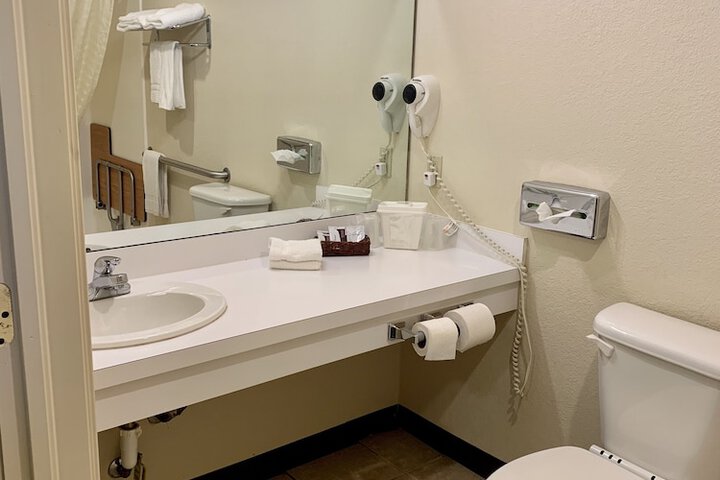 Candlelight Inn & Suites Hwy 69 near McAlester
