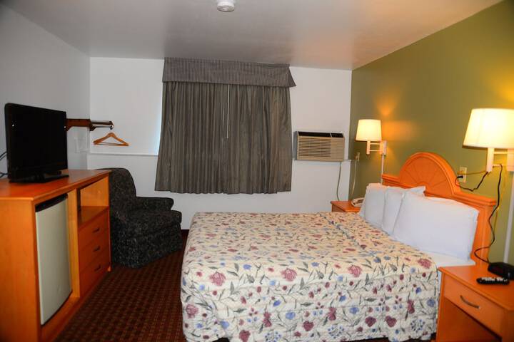 Room 12 of 35