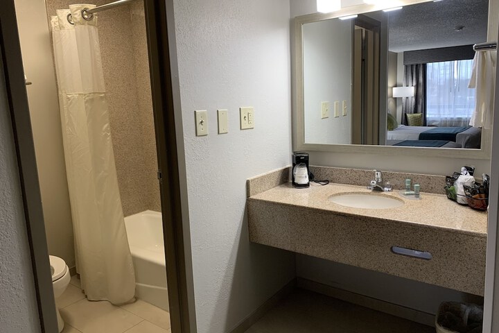 Best Western Center Inn