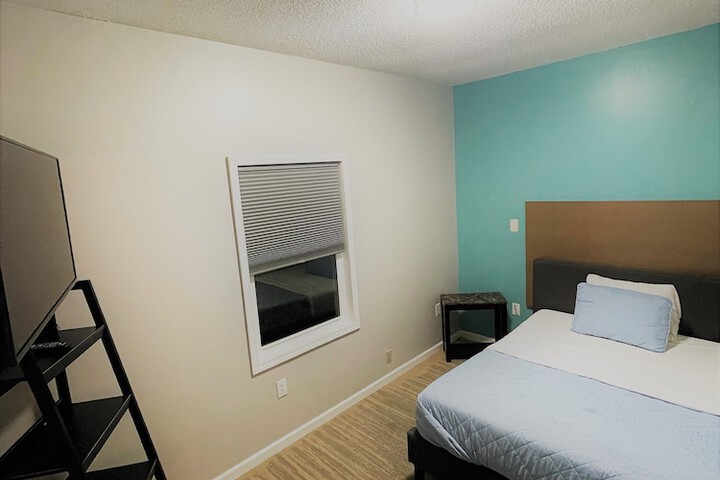 Room 28 of 44