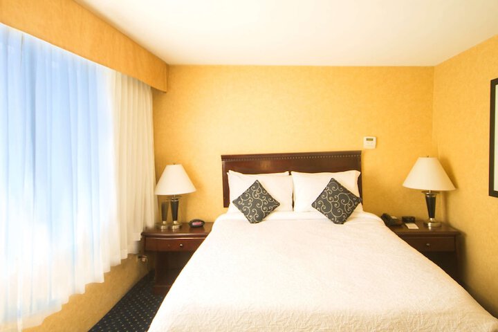 Room 58 of 74