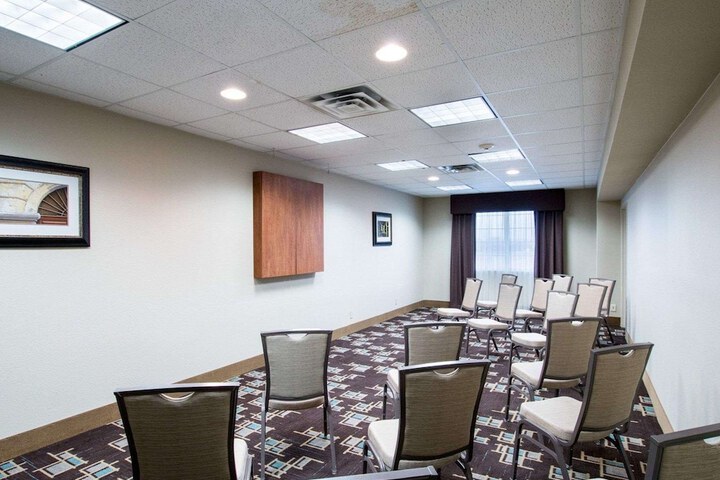 Comfort Suites San Angelo near University