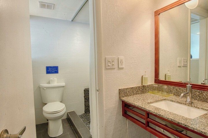 Room 57 of 119