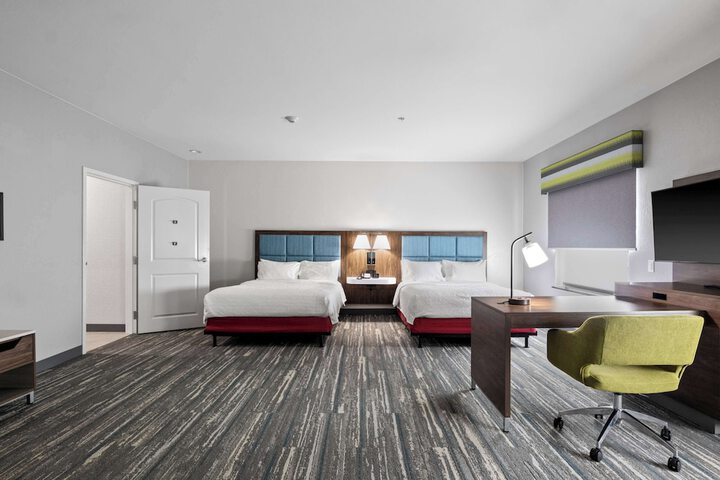 Room 12 of 38