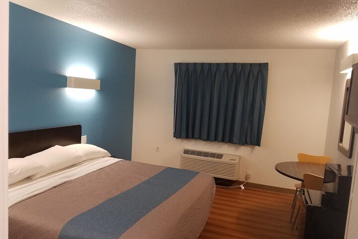 Room 19 of 36