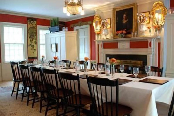 Dining 60 of 74