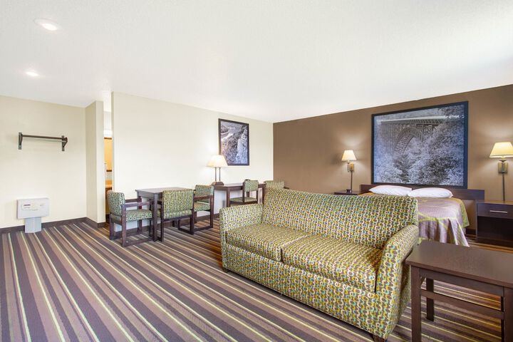 Room 18 of 24